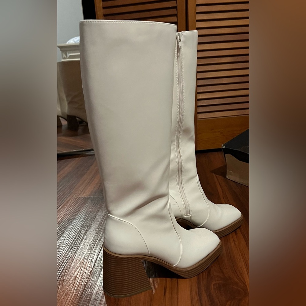 Forever 21 Cream Heeled Boots